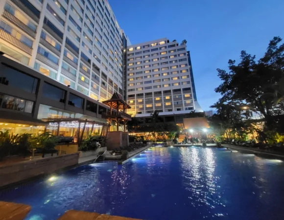 Ramada Plaza by Wyndham Bangkok Menam Riverside